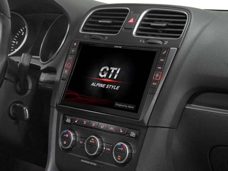 Штатное головное устройство Alpine X901D-G6 для Golf 6